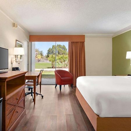 Baymont By Wyndham Daytona Beach - Intl Speedway Exterior foto