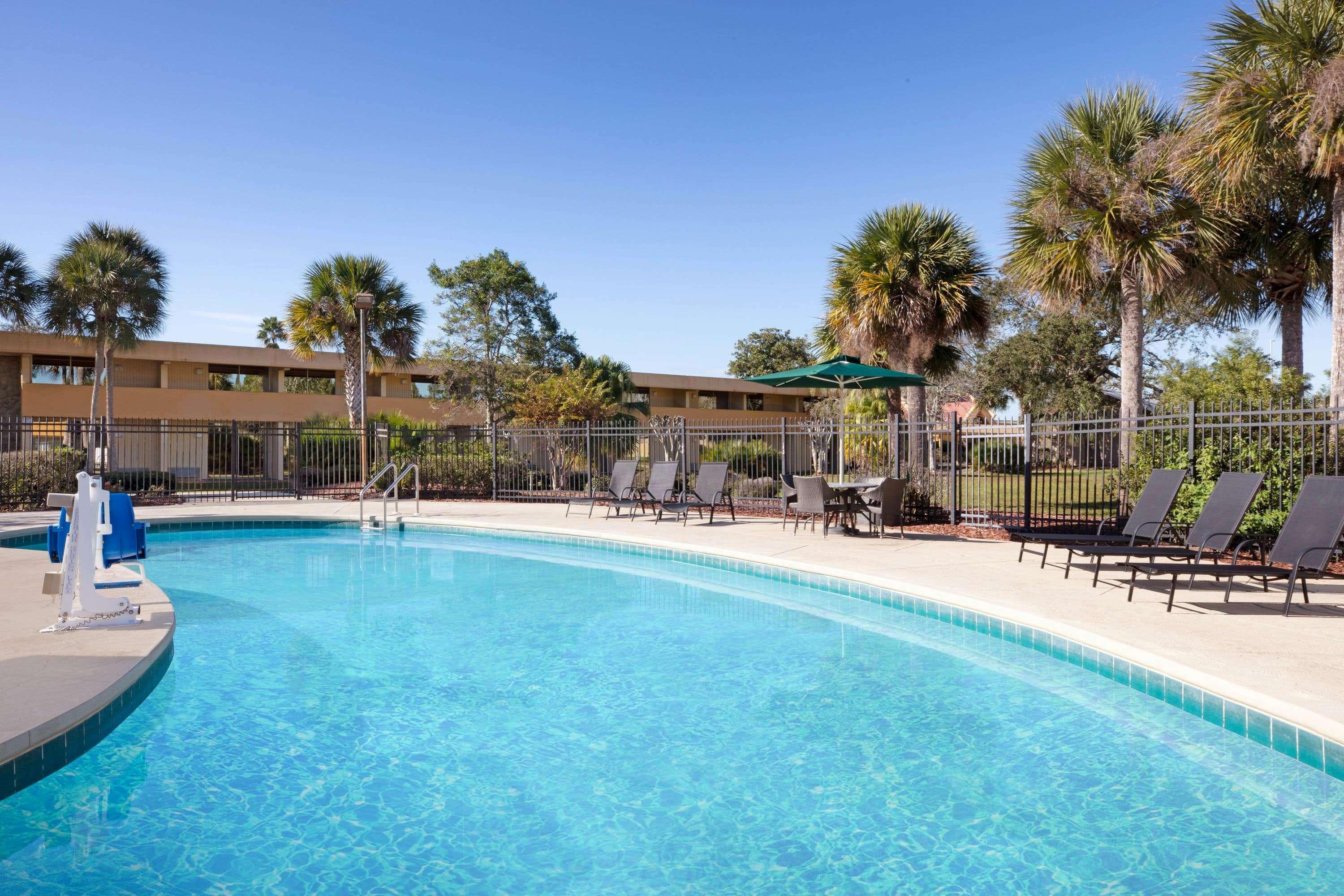 Baymont By Wyndham Daytona Beach - Intl Speedway Exterior foto