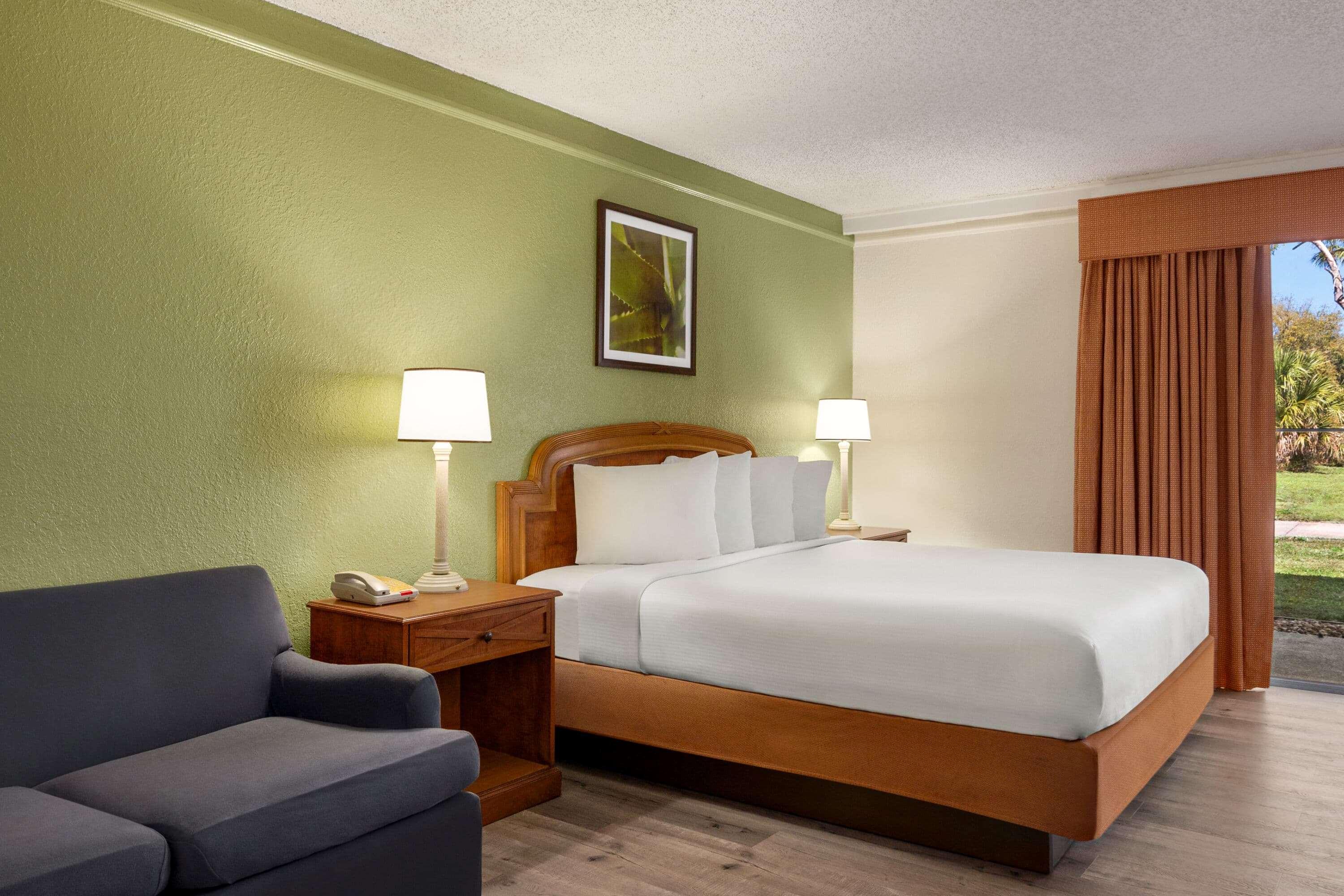Baymont By Wyndham Daytona Beach - Intl Speedway Exterior foto