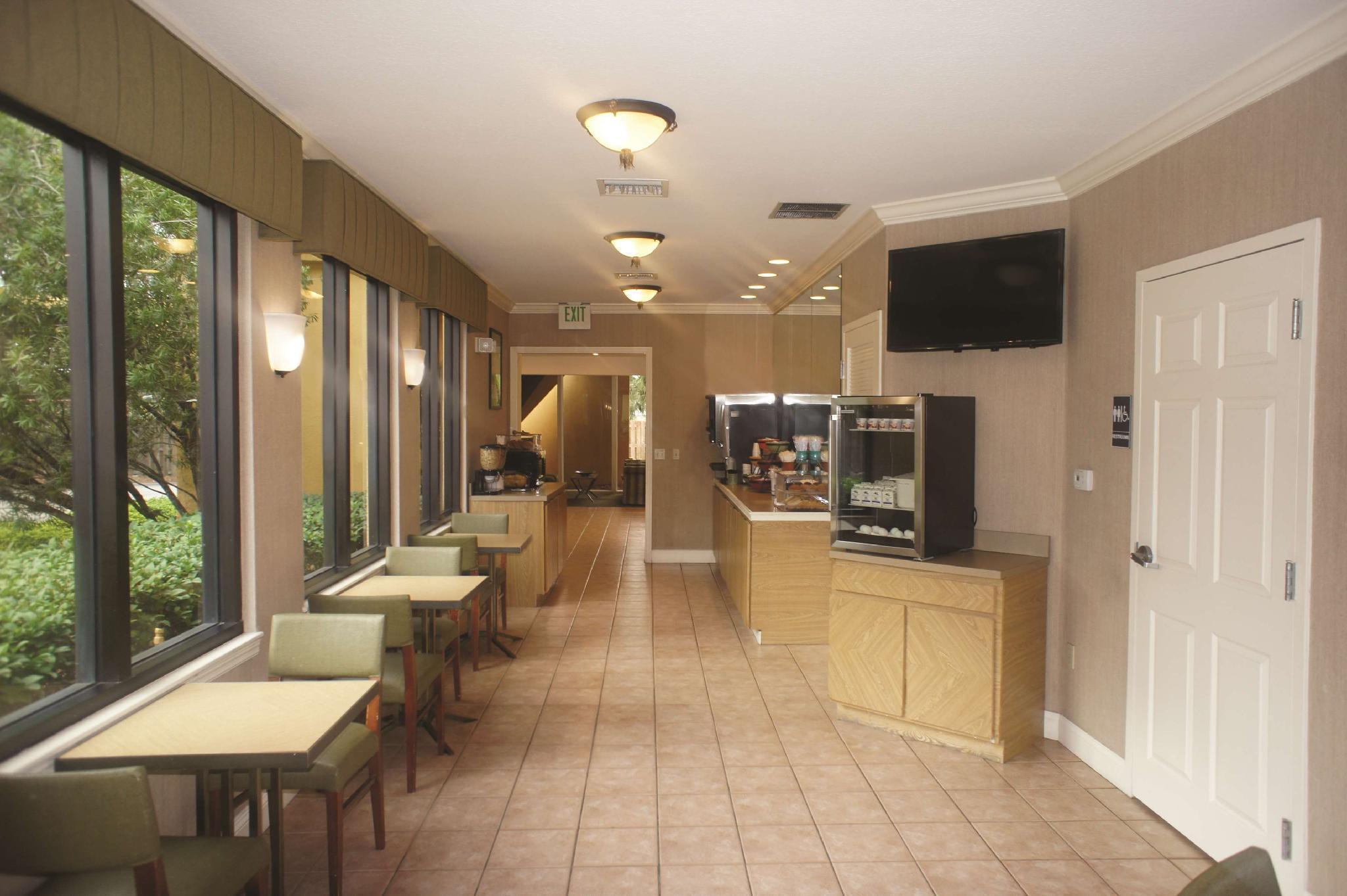 Baymont By Wyndham Daytona Beach - Intl Speedway Exterior foto