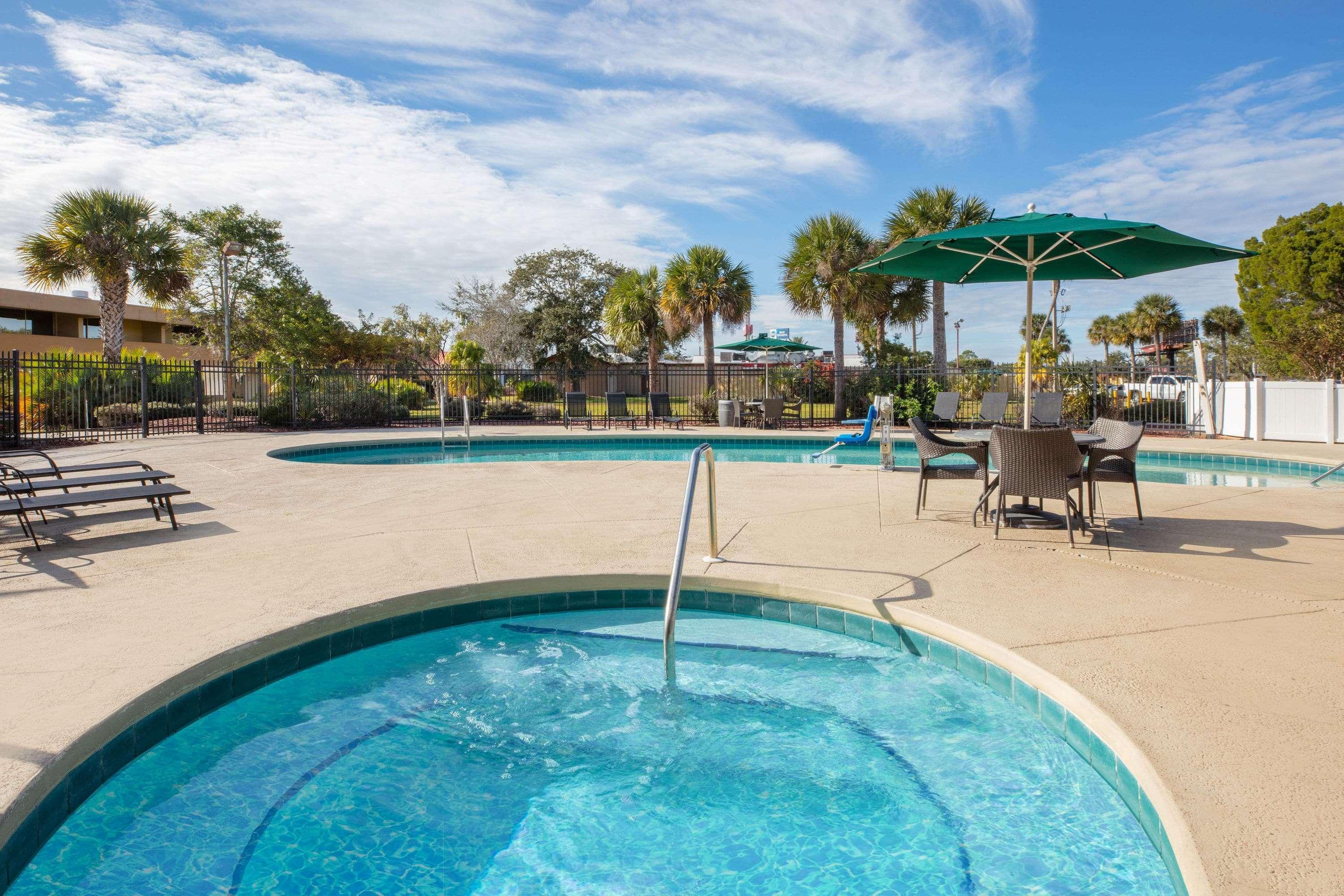 Baymont By Wyndham Daytona Beach - Intl Speedway Exterior foto